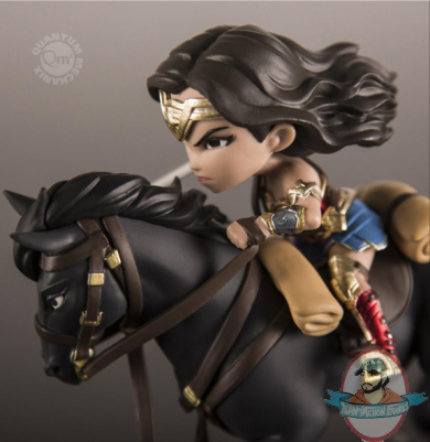 DC Wonder Woman Q-Fig MAX Figure Quantum Mechanix