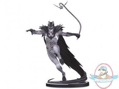 Batman Black and White Limited Edition Statue Kenneth Rocafort  