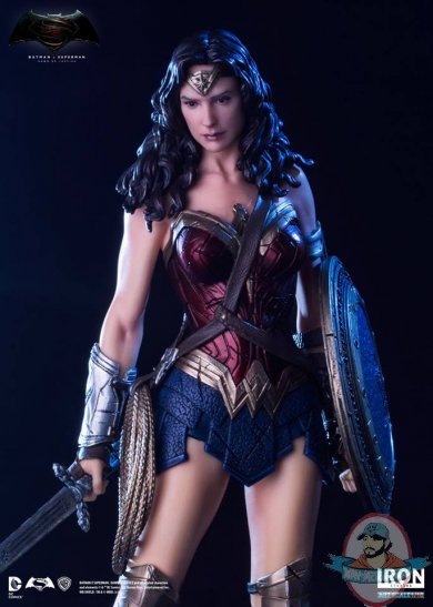 Wonder Woman "Batman v Superman: Dawn of Justice" Iron Studios