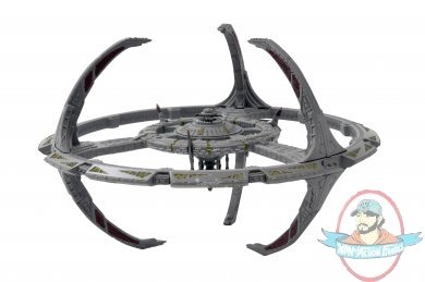 Star Trek Starships Figure #1 DS9 Space Statio Eaglemoss 