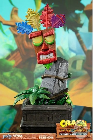 Crash Bandicoot Mini Aku Aku Mask Statue First 4 Figures