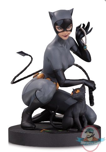 DC Designer Series Catwoman Statue Stanley Artgerm Lau Mcfarlane 