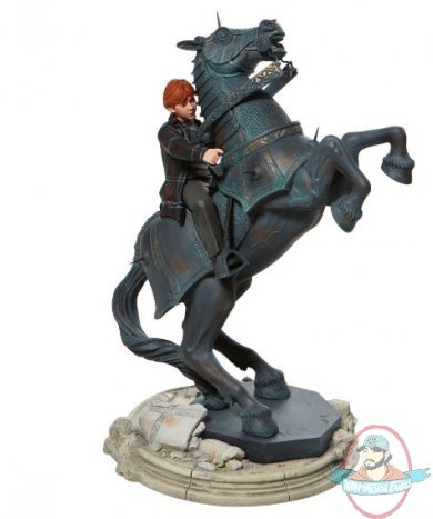Harry Potter Ron on Chess Horse Figurine Enesco 907686