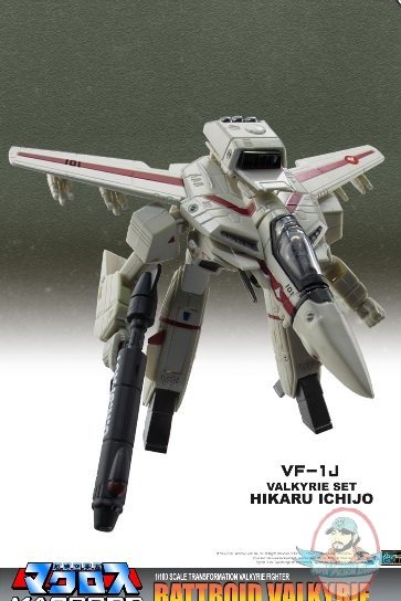 1/100 Macross Saga Retro VF-1J Hikaru Ichijo Valkyrie Toynami