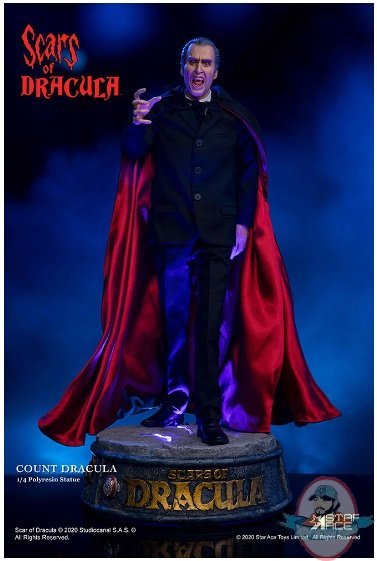 1/4 Scale Count Dracula 2.0 DX With Light Statue Star Ace 908277
