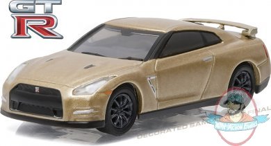 1:64 Anniversary Collection Series 3 2016 Nissan GT-R Gold Greenlight