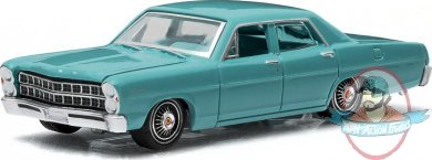 1:64 Country Roads Series 13 1967 Ford Custom Frost Turquoise