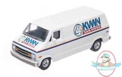 1:64 GreenLight Hollywood Series 5 Dodge B-100 News Van from Anchorman