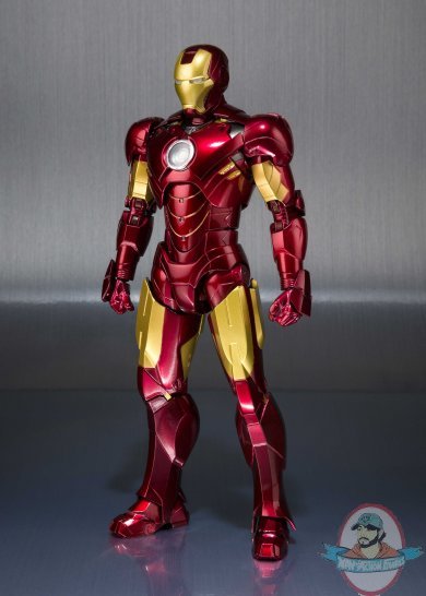 S.H. Figuarts Iron Man Mark IV and Hall Of Armor Set BAN20870
