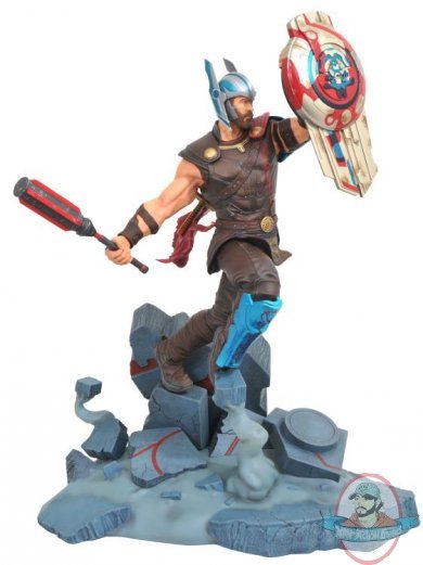 Thor: Ragnarok Marvel Milestones Gladiator Thor Statue Diamond