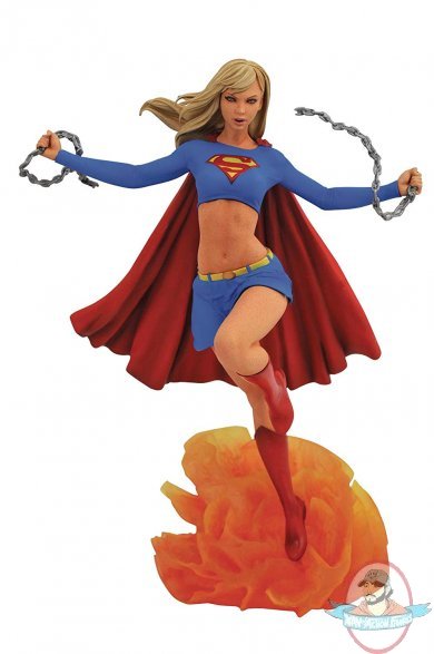 DC Gallery Comic Supergirl PVC Statue by Diamond Select