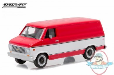 1:64 Country Roads Series 14 1976 Chevrolet G-20 Van Solid Greenlight