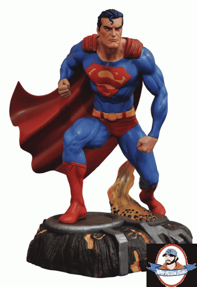 DC Gallery Comic Superman PVC Statue by Diamond Select