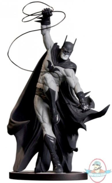 Batman Black & White Statue: Batman by Tony Daniel | Man of Action 