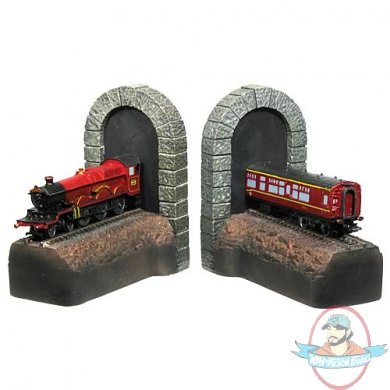 Harry Potter Hogwarts Express Bookends by NECA