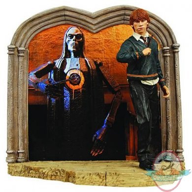 Harry Potter Ron Weasley Diorama by NECA