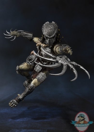 S.H. MonsterArts Alien vs Predator Predator Wolf Heavy Armed Version