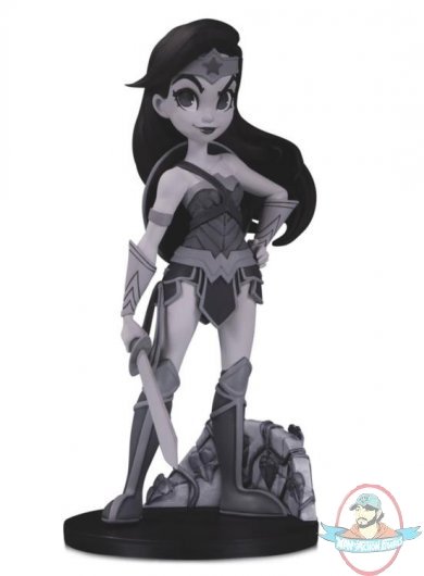 Dc Artist Alley Wonder Woman Black & White Chrissie Zullo Figure 