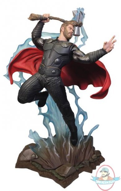  Avengers: Infinity War Marvel Milestones Thor Statue Diamond Select