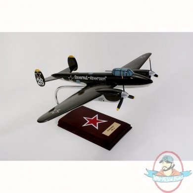 Petlyakov PE-2 1/32 Scale Model AFRPE2TE by Toys & Models