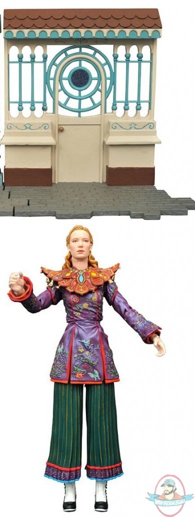 Alice Through the Looking Glass Select Alice Figure by Diamond Select