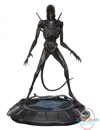 1/4 Alien Covenant Xenomorph Statue Hollywood Collectibles