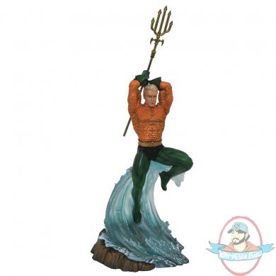 DC Comics Gallery Aquaman Statue Diamond Select