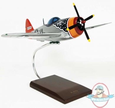 P-47D Thunderbolt "Tarheel Hal" 1/32 Scale Model AP47T Toys & Models