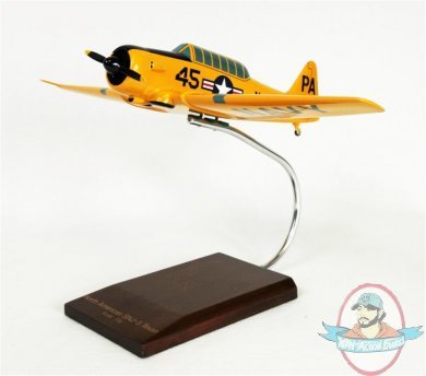 SNJ-3 Texan Navy 1/32 Scale Model AT06NYT by Toys & Models