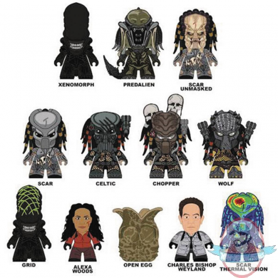 Alien Vs Predator Titans Mini Figures 20 piece by Titan Books