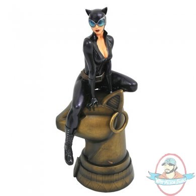 DC Gallery Comic Catwoman PVC Statue by Diamond Select