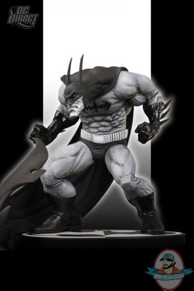 Batman Black and White: by Sam Kieth Statue 