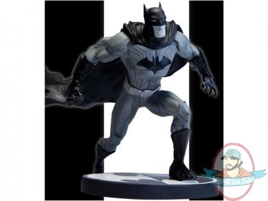 Batman Black And White Statue The New 52 Jim Lee Version