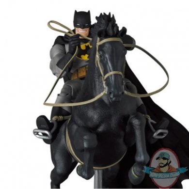 Batman: Dark Knight Returns Batman & Horse Figure Set Mafex