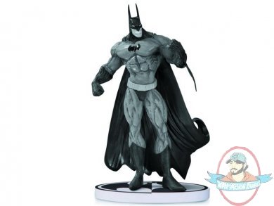 Batman Black & White Statue Simon Bisley 2nd Edition DC Collectibles