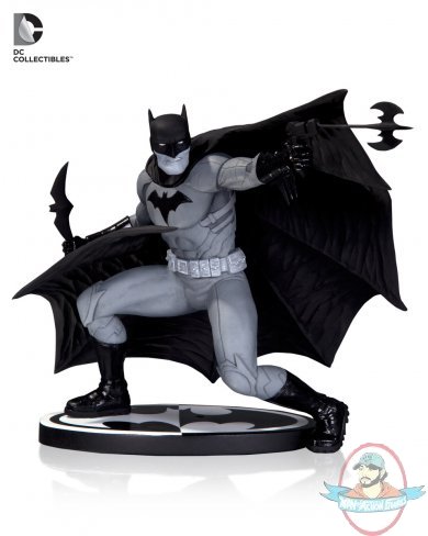 Batman Black & White Statue by Francis Manapul DC Collectibles