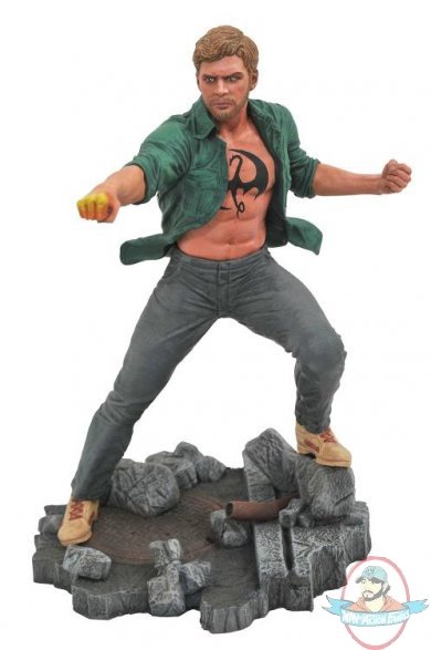Marvel Iron Fist Gallery Statue by Diamond Select