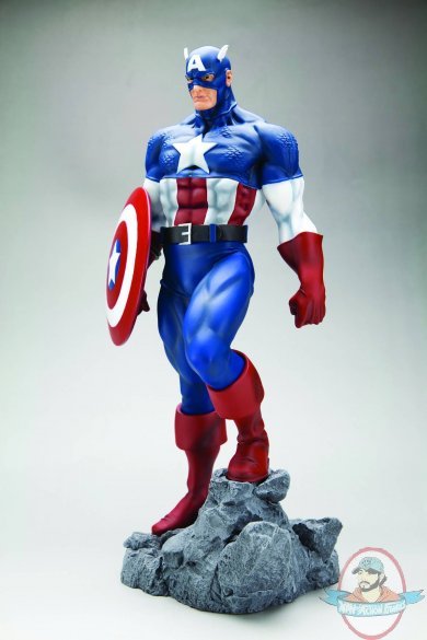 Marvel Comics Captain America Classic Avengers Fine Art Statue