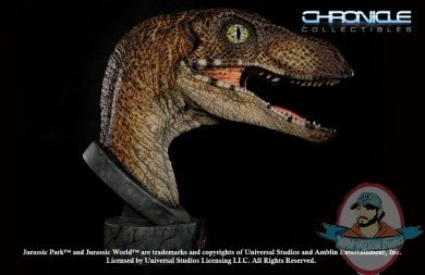 Jurassic Park: 1/1 scale Velociraptor Bust by Toynami