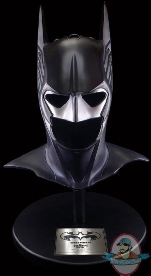 Batman & Robin Sonar Cowl Prop Replica by Hollywood Collectibles Batman & Robin Sonar Cowl Prop Replica by Hollywood Collectibles