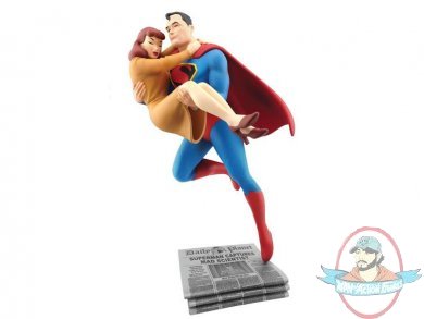 Superman Rescues Lois Lane Statue by Cryptozoic Entertainment