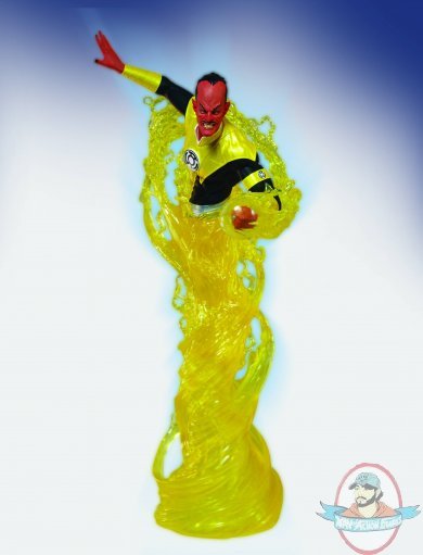 DC Dynamics Sinestro Statue by DC Direct