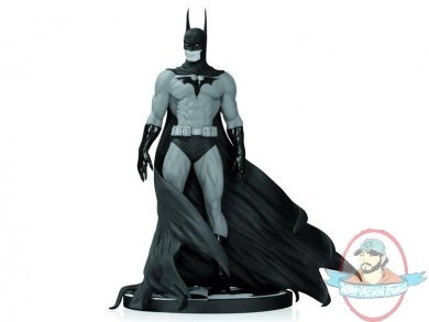 Batman Black And White Statue Michael Turner by DC Collectibles