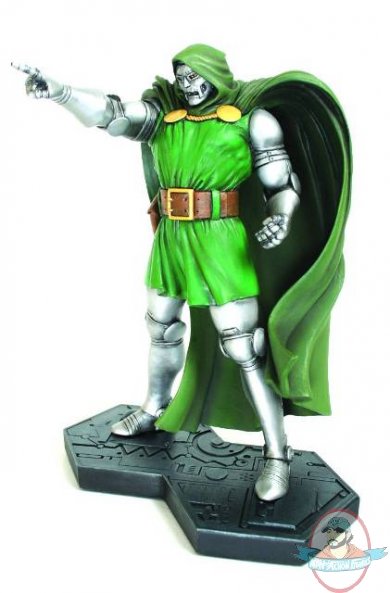 Dr. Doom Classic 12" Statue by Bowen Designs