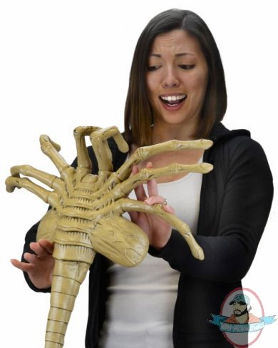 Aliens Alien Foam Life-Size Facehugger By Neca