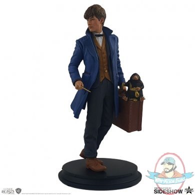 Fantastic Beasts Newt Scamander with Niffler Figure Icon Heroes