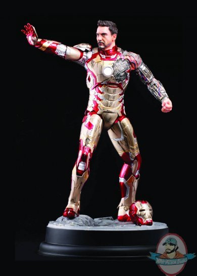 Iron Man 3 Mk.42 Battle-Damaged Armor PX Action Hero Vignettes Diamond