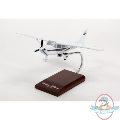 Cessna 206 Stationair 1/32 Scale Model KC206TR by Toys & Models