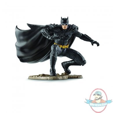 Dc Comic's Justice League Kneeling Batman 4 inch Pvc Figurine SCHLEICH