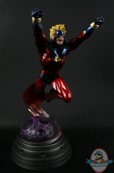 Captain Marvel Statue by Bowen Designs